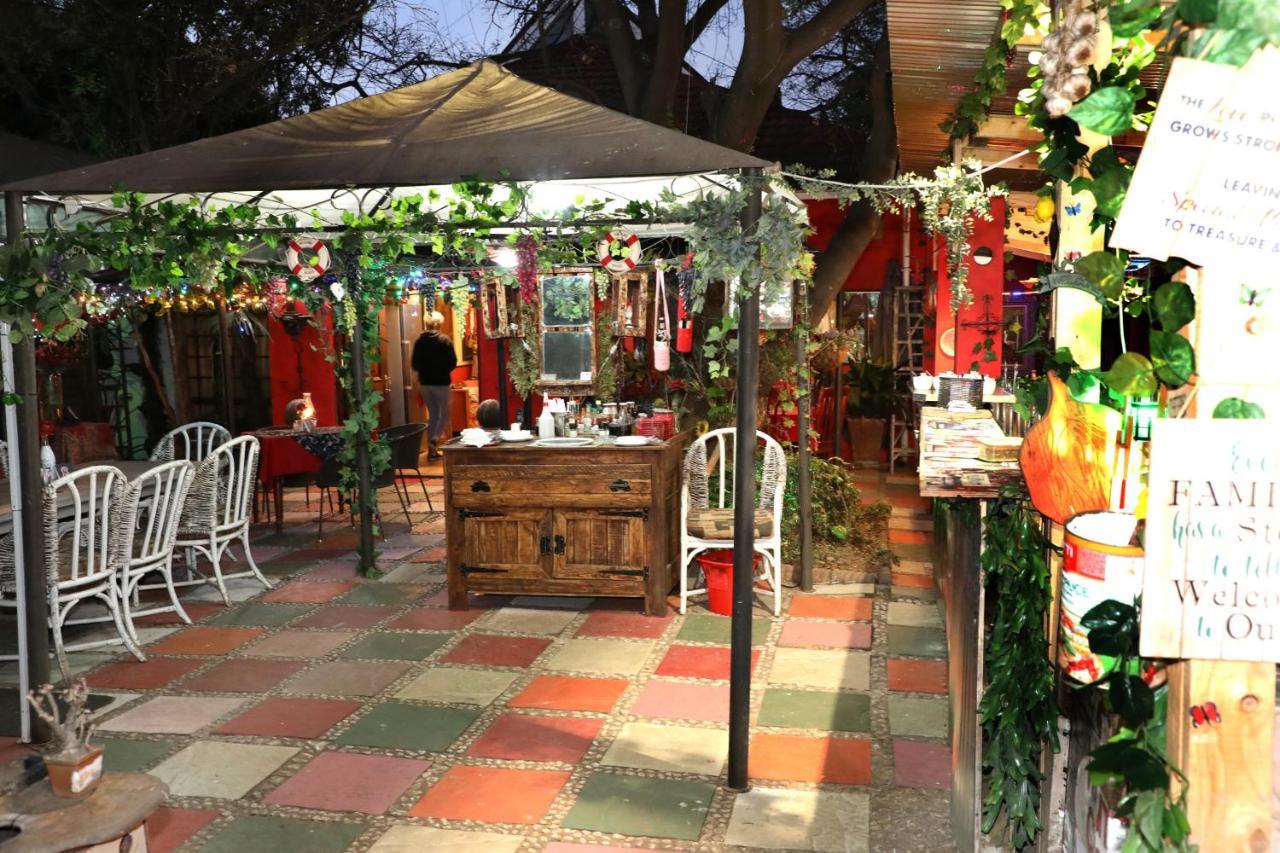 Brooklyn Guesthouses Pretoria-Noord Exterior foto