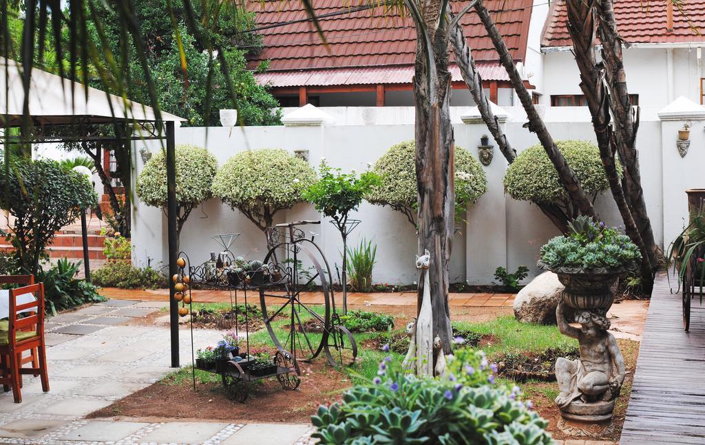 Brooklyn Guesthouses Pretoria-Noord Exterior foto