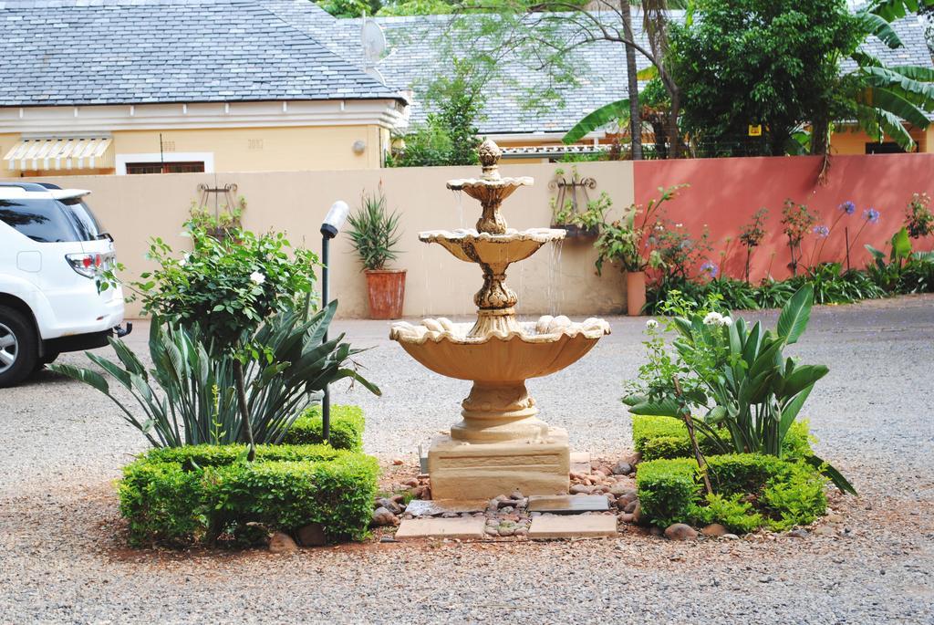 Brooklyn Guesthouses Pretoria-Noord Exterior foto